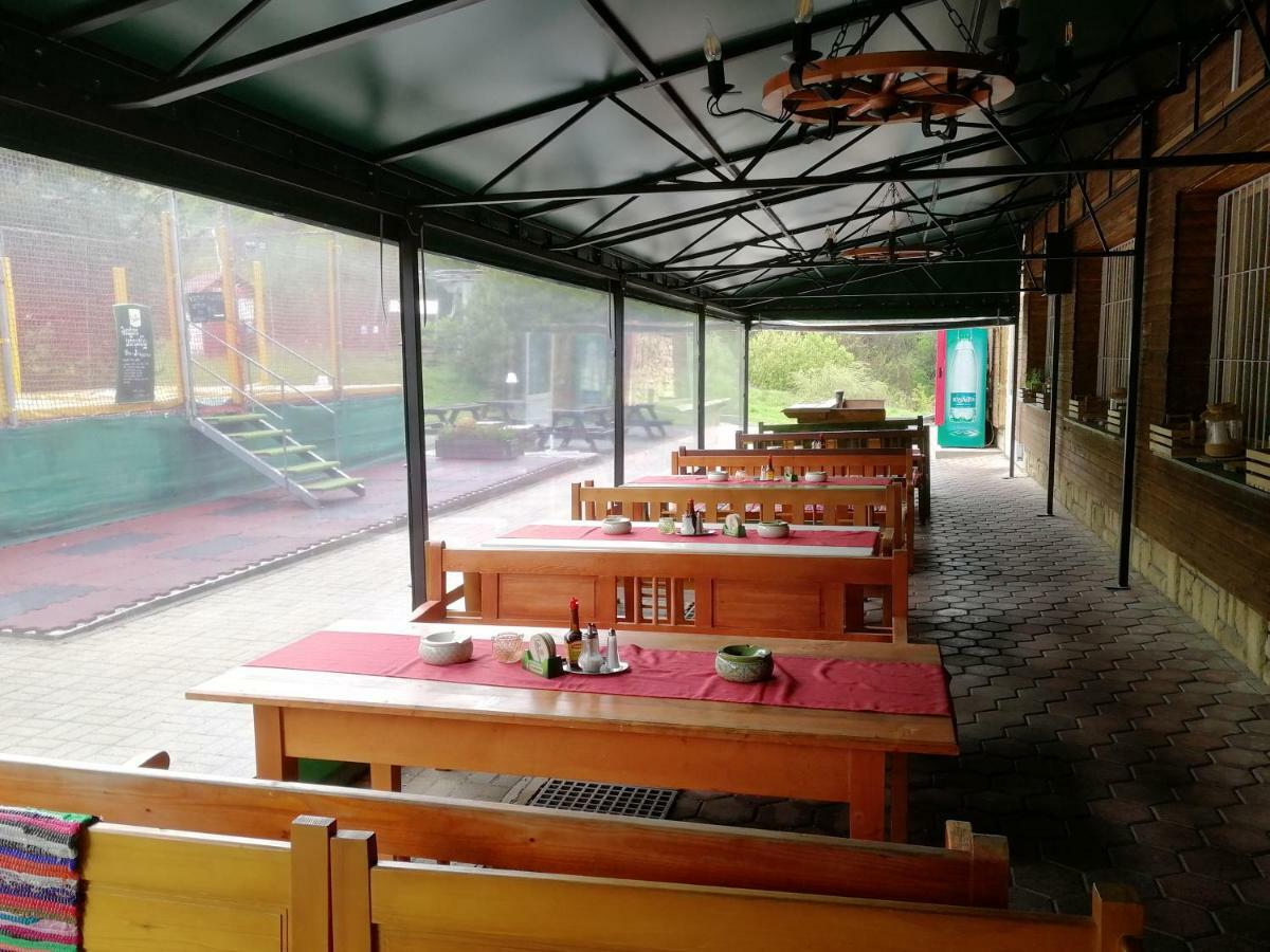 Penzion Zoo Pod Hresnou Kavecany エクステリア 写真