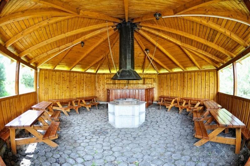 Penzion Zoo Pod Hresnou Kavecany エクステリア 写真